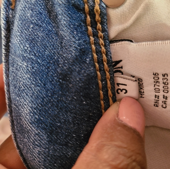 Hudson Jeans - Picture 4 of 4